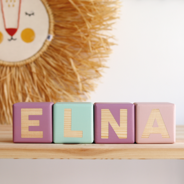 CUBOS-MADERA-PERSONALIZADOS-WALAMAMI-ELNA.png